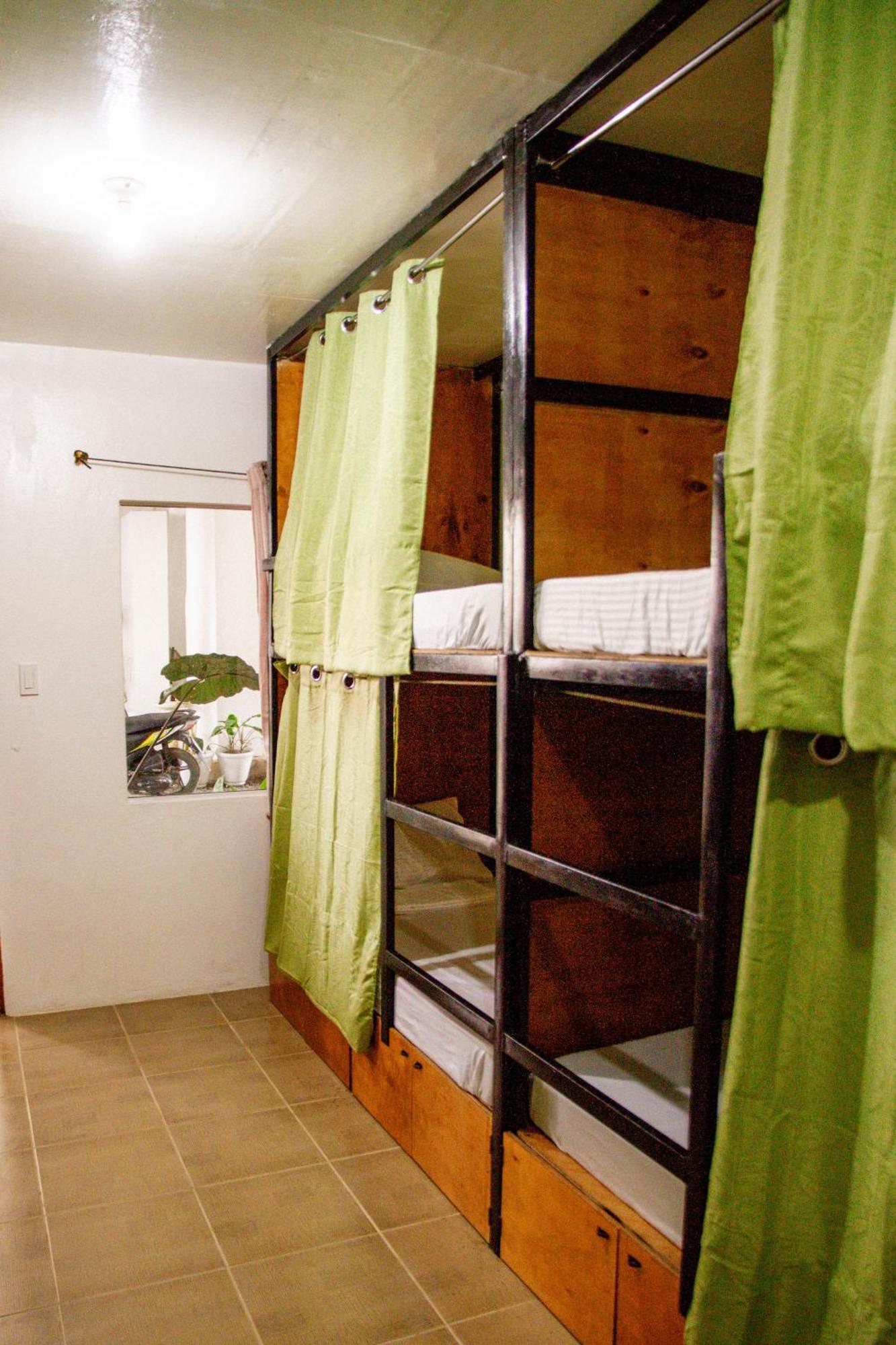 Bed in 8-Bed Mixed Dormitory Room