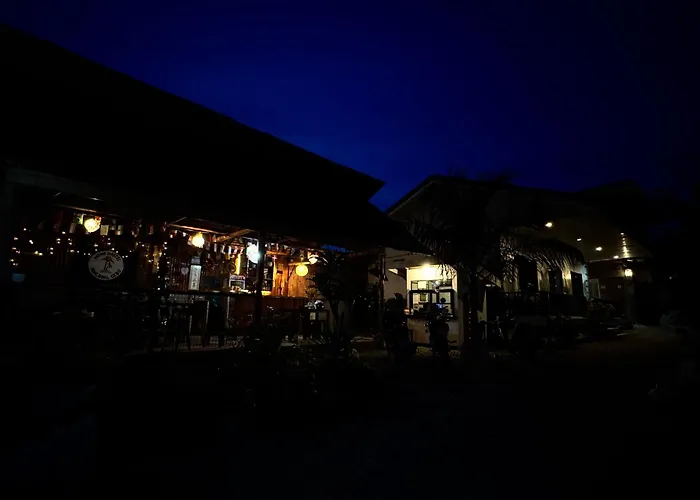 Momo Hostel Moalboal